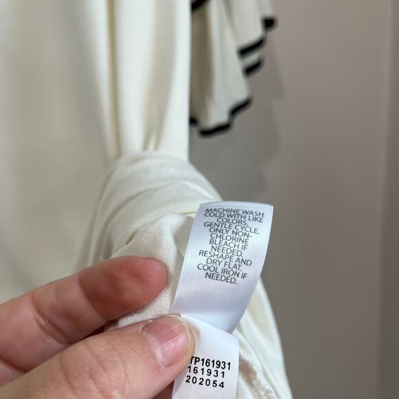 J.Jill Wearever White Ruffle Sleeve Top L Soft Stretch Minimalist Chic Workwear - Picture 7 of 7
